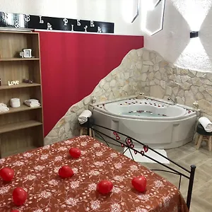 La Pietra , Bari Italia